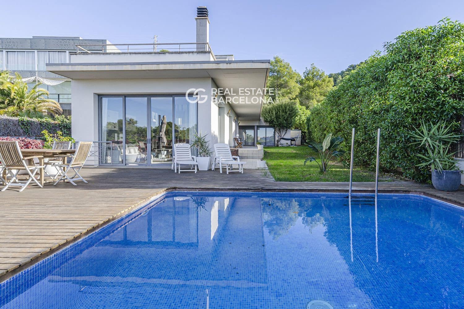 5 bedroom Villa for sale in Sitges with pool garage - € 1,380,000 (Ref: 9713583)