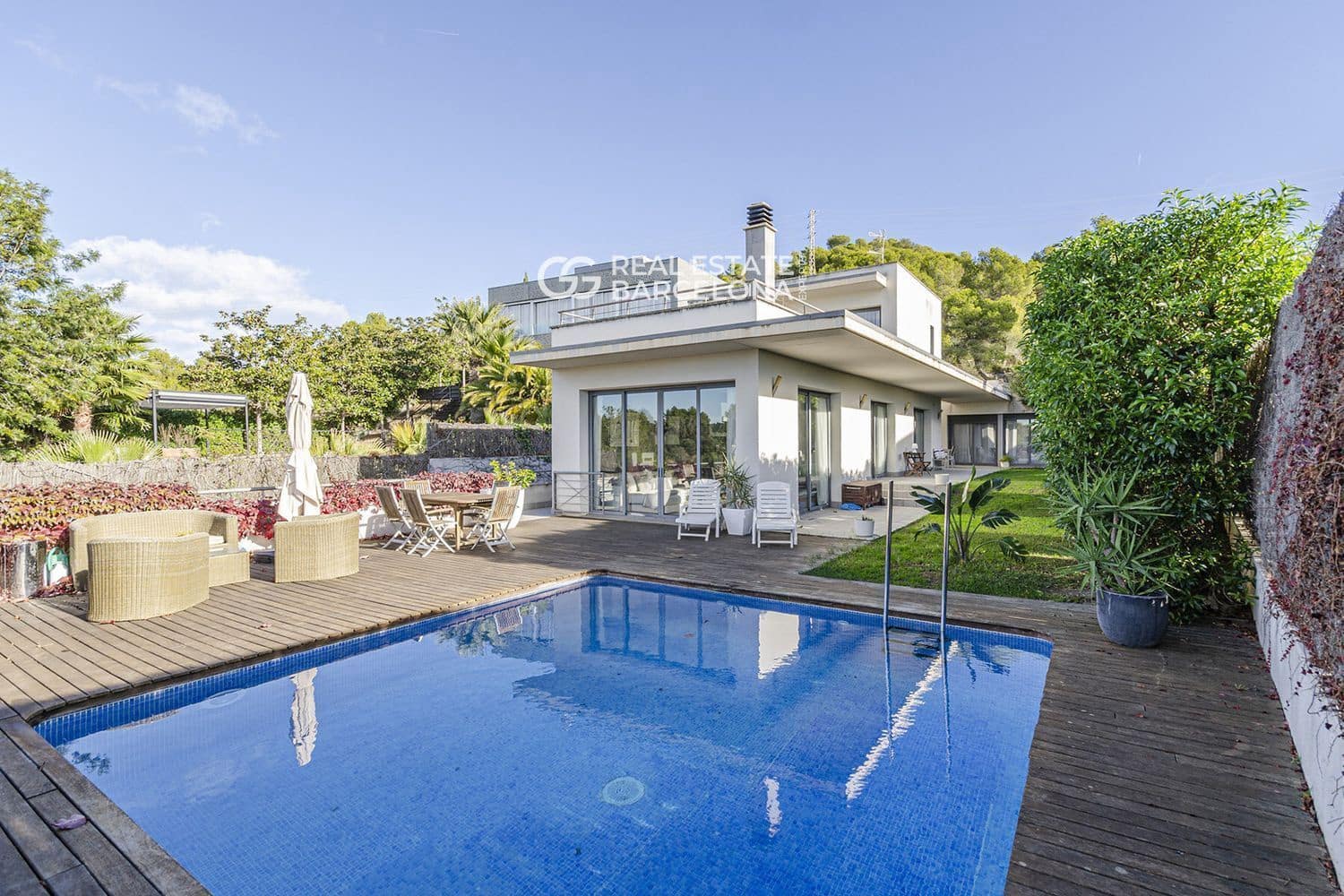 5 bedroom Villa for sale in Sitges with pool garage - € 1,380,000 (Ref: 9713583)