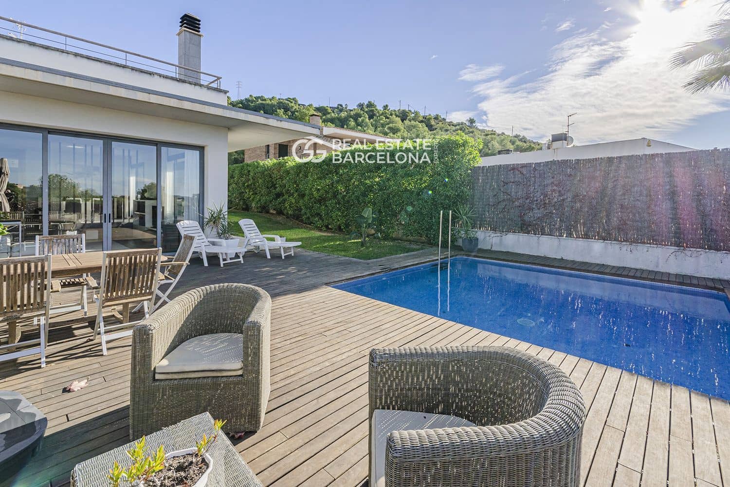 5 bedroom Villa for sale in Sitges with pool garage - € 1,380,000 (Ref: 9713583)