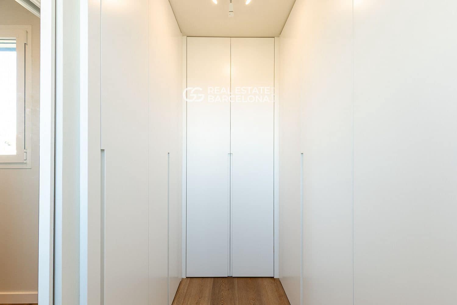 2 bedroom Penthouse for sale in Sitges with pool garage - € 1,390,000 (Ref: 9713584)