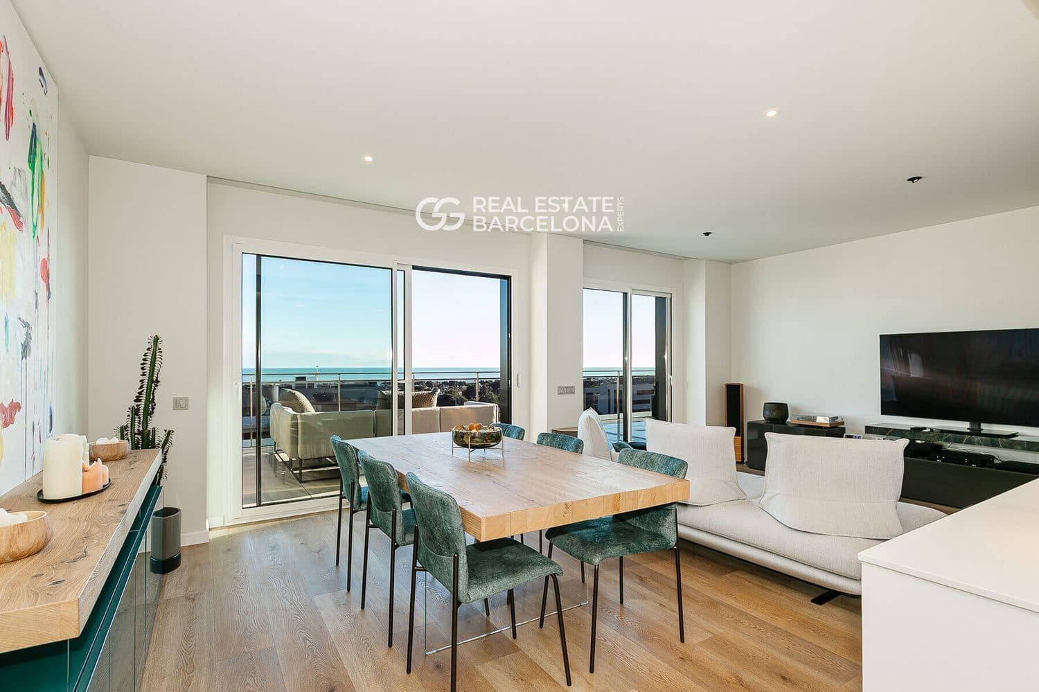 2 bedroom Penthouse for sale in Sitges with pool garage - € 1,390,000 (Ref: 9713584)