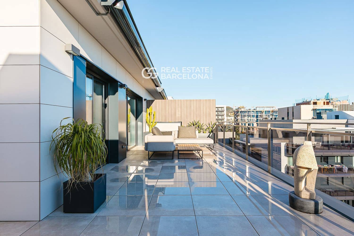 2 bedroom Penthouse for sale in Sitges with pool garage - € 1,390,000 (Ref: 9713584)