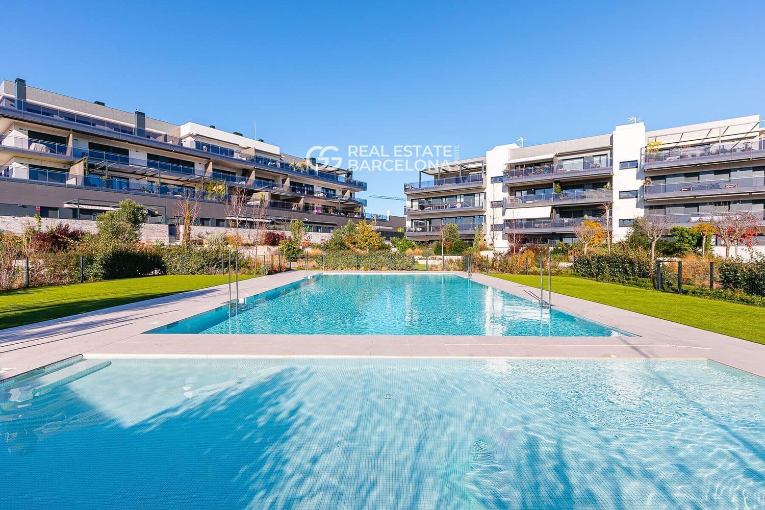 2 bedroom Penthouse for sale in Sitges with pool garage - € 1,390,000 (Ref: 9713584)