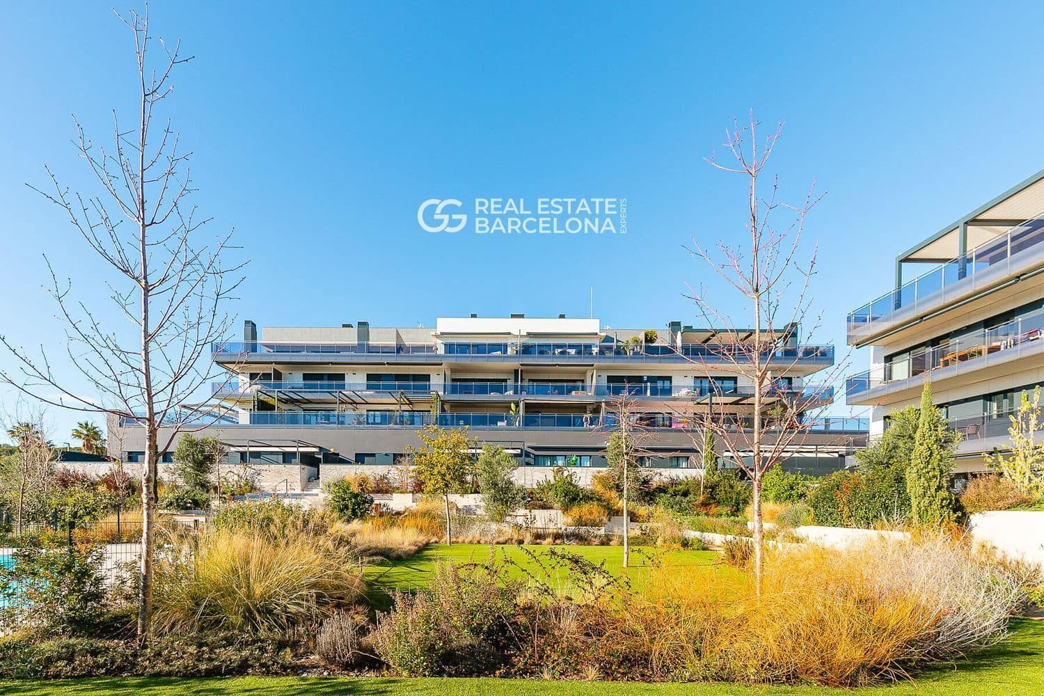 2 bedroom Penthouse for sale in Sitges with pool garage - € 1,390,000 (Ref: 9713584)