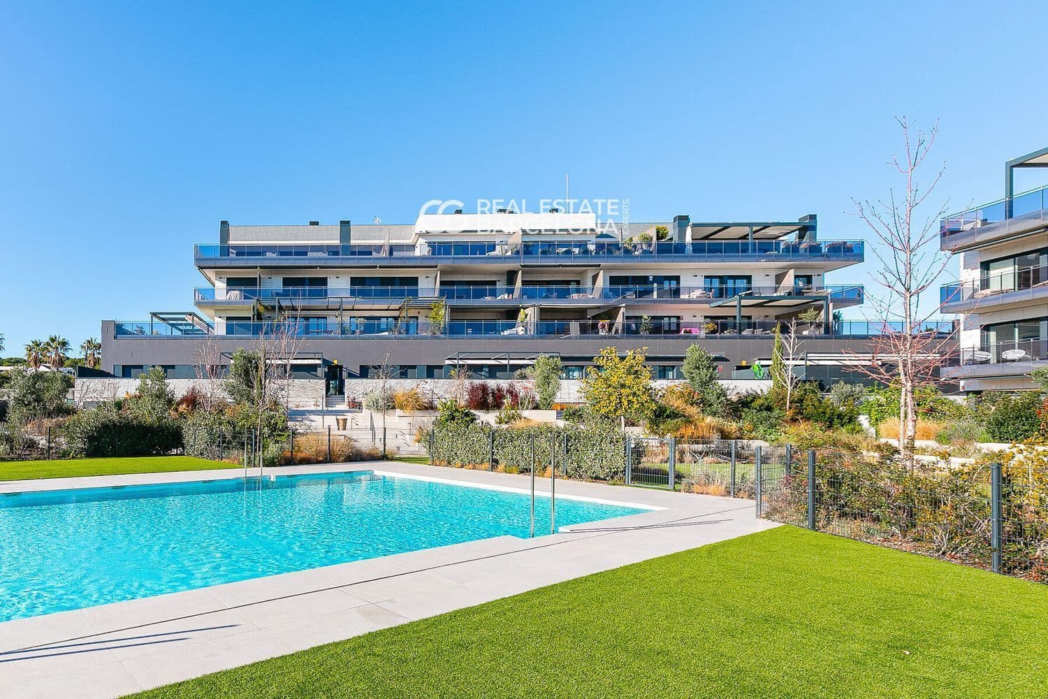 2 bedroom Penthouse for sale in Sitges with pool garage - € 1,390,000 (Ref: 9713584)
