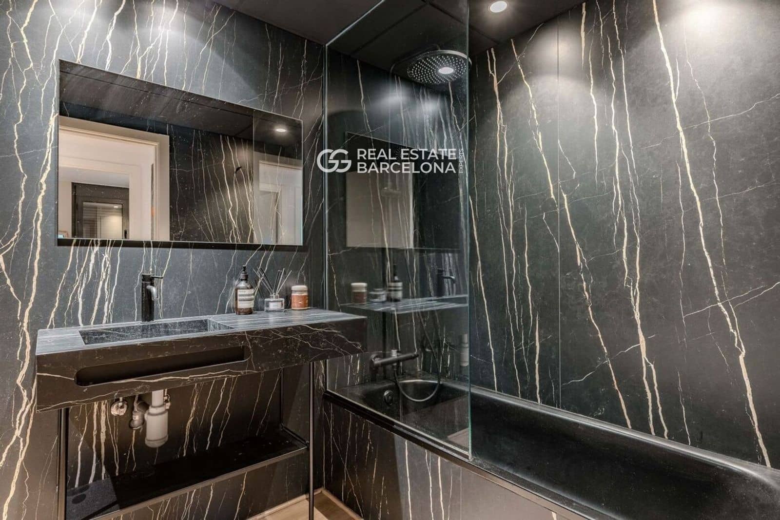 4 bedroom Penthouse for sale in Sitges with pool garage - € 1,245,000 (Ref: 9714130)