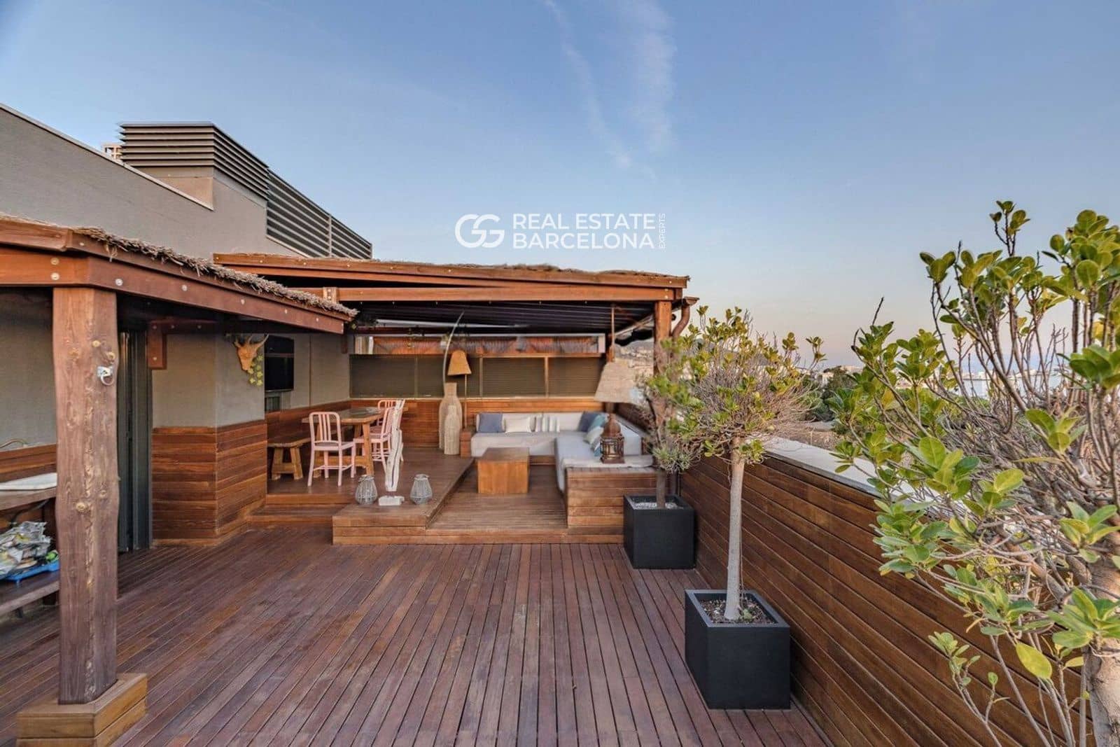 4 bedroom Penthouse for sale in Sitges with pool garage - € 1,245,000 (Ref: 9714130)