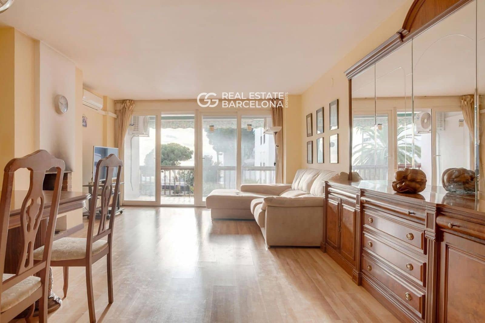 3 chambre Appartement à vendre à Sant Andreu de Llavaneres avec piscine garage - 435 000 € (Ref: 9716696)