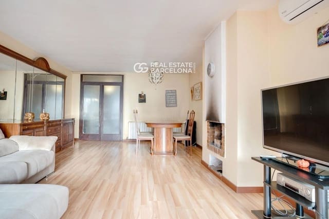 3 bedroom Flat for sale in Sant Andreu de Llavaneres with pool garage - € 435,000 (Ref: 9716696)