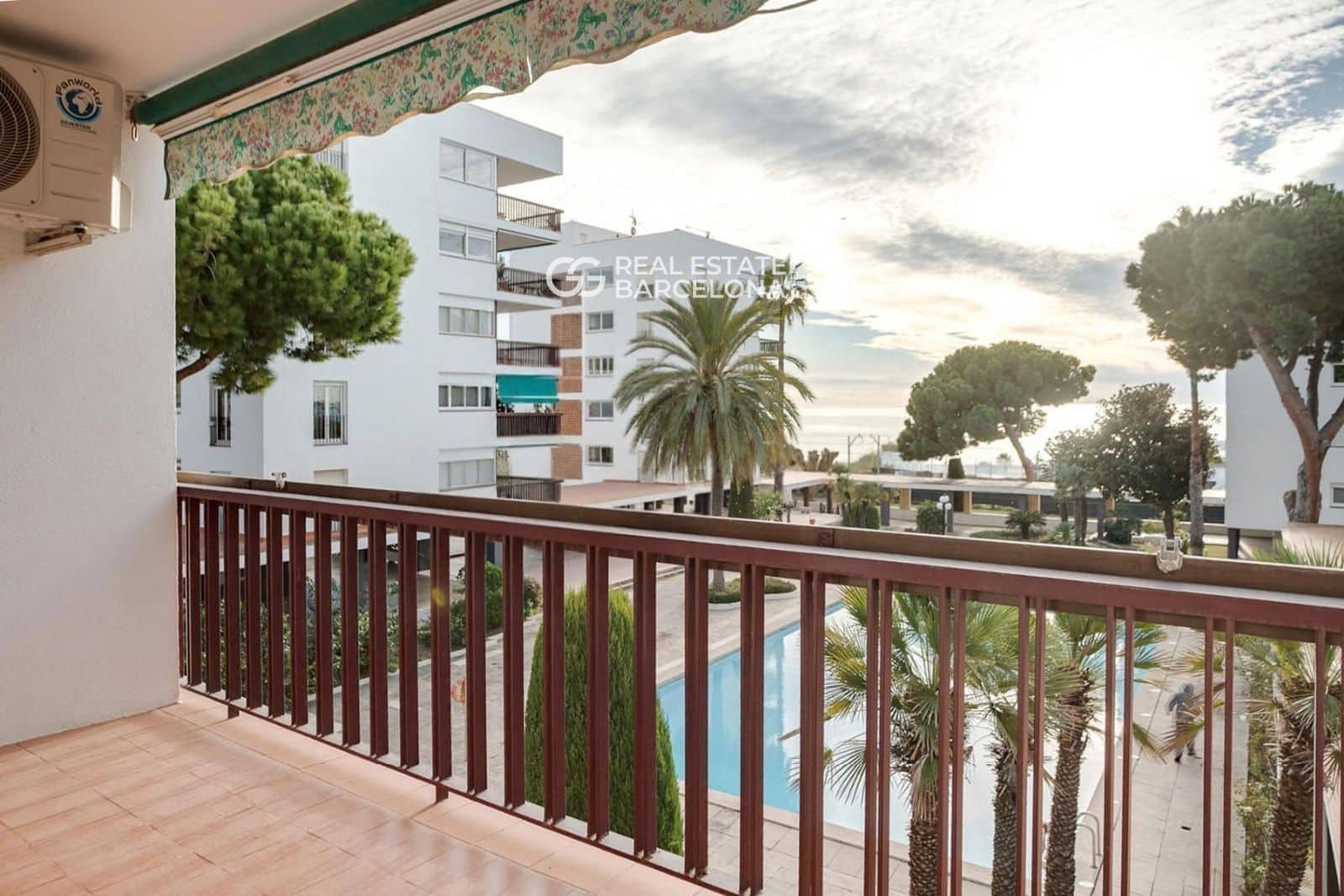 3 chambre Appartement à vendre à Sant Andreu de Llavaneres avec piscine garage - 435 000 € (Ref: 9716696)