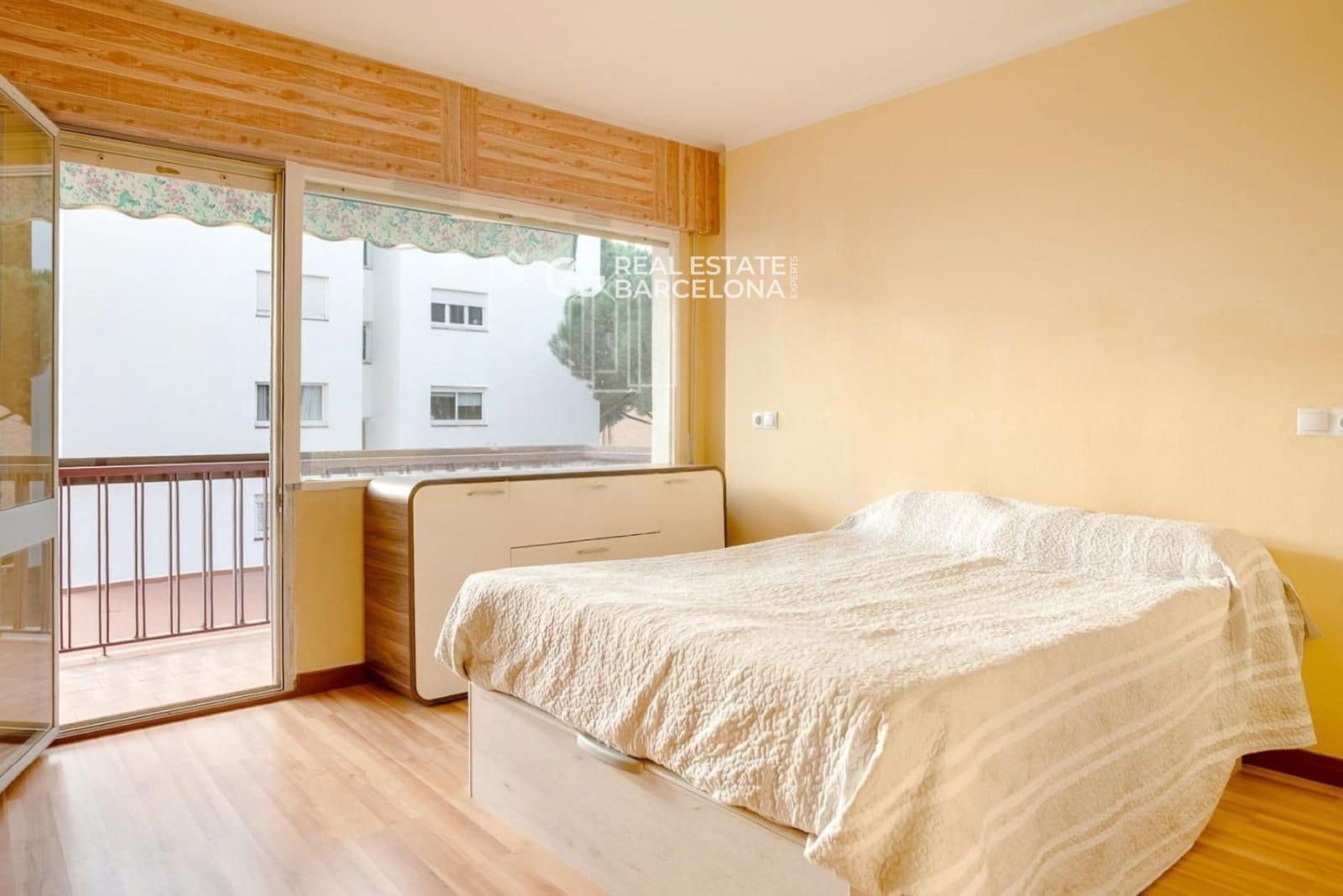 3 chambre Appartement à vendre à Sant Andreu de Llavaneres avec piscine garage - 435 000 € (Ref: 9716696)