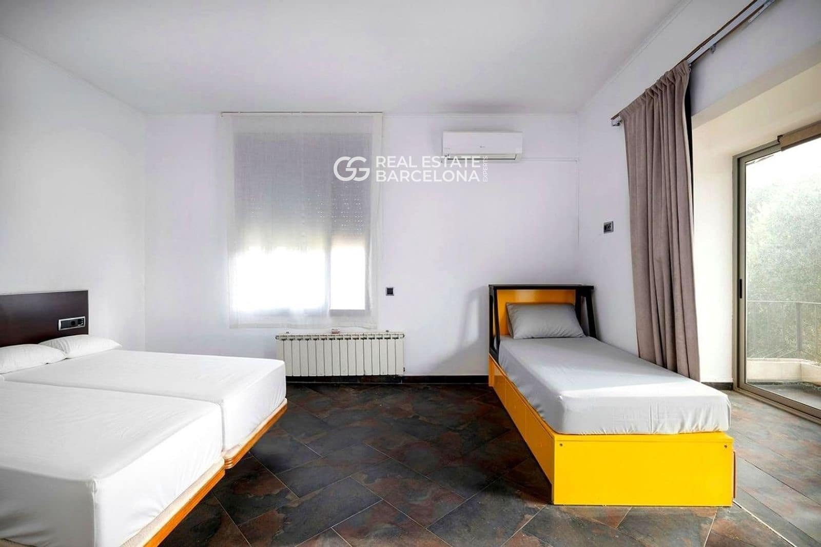 4 bedroom Villa for sale in Gava with pool garage - € 1,050,000 (Ref: 9720626)