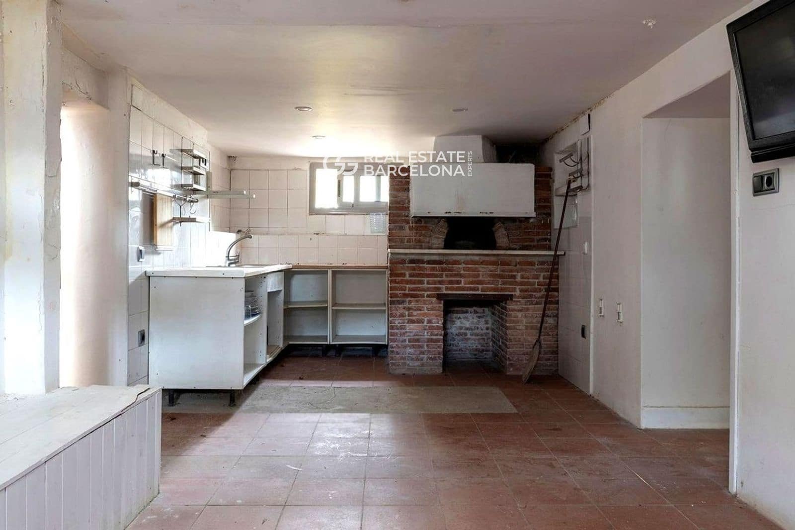 4 bedroom Villa for sale in Gava with pool garage - € 1,050,000 (Ref: 9720626)