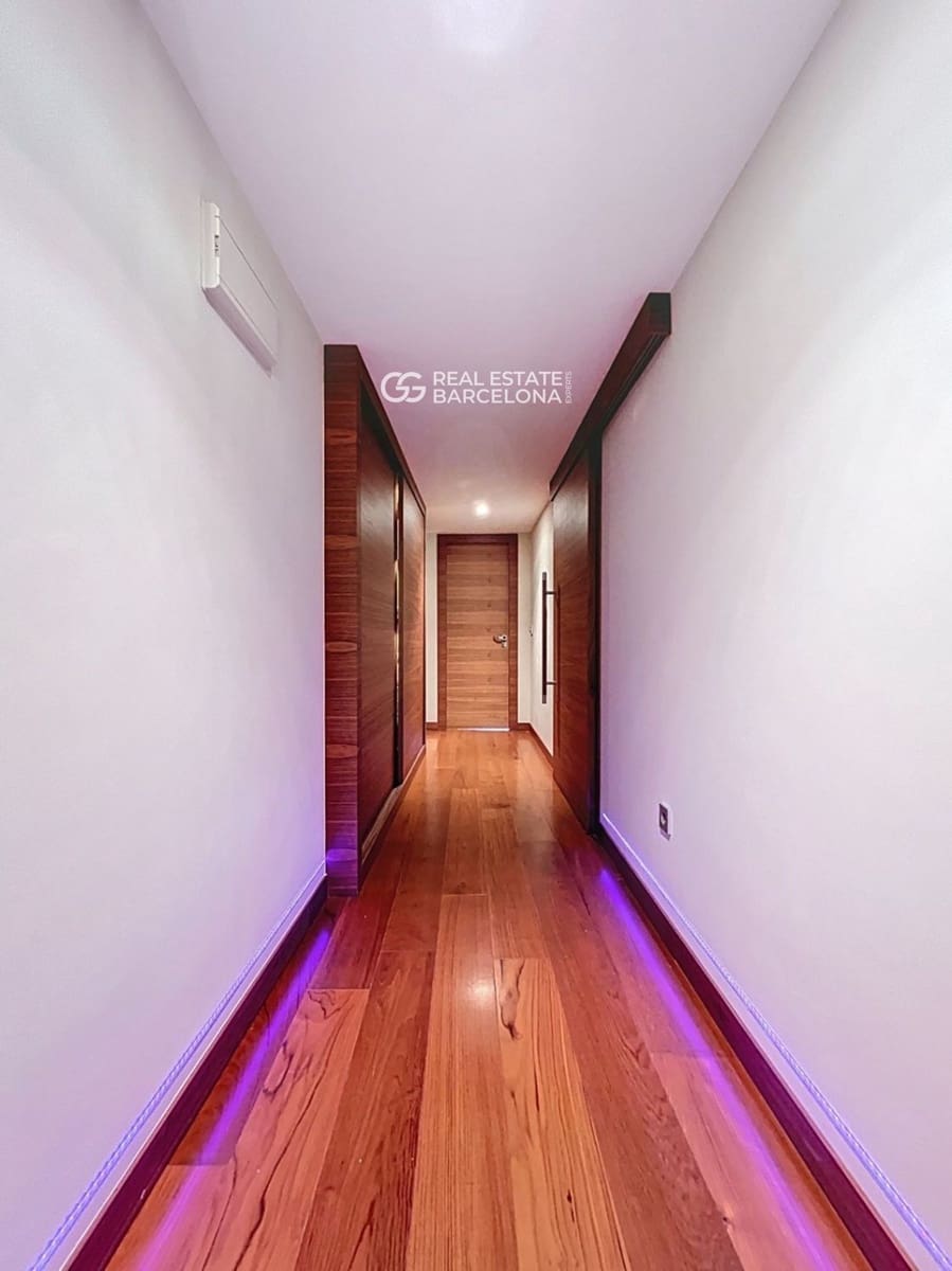 4 bedroom Flat for sale in Benidorm with pool garage - € 2,500,000 (Ref: 9720772)