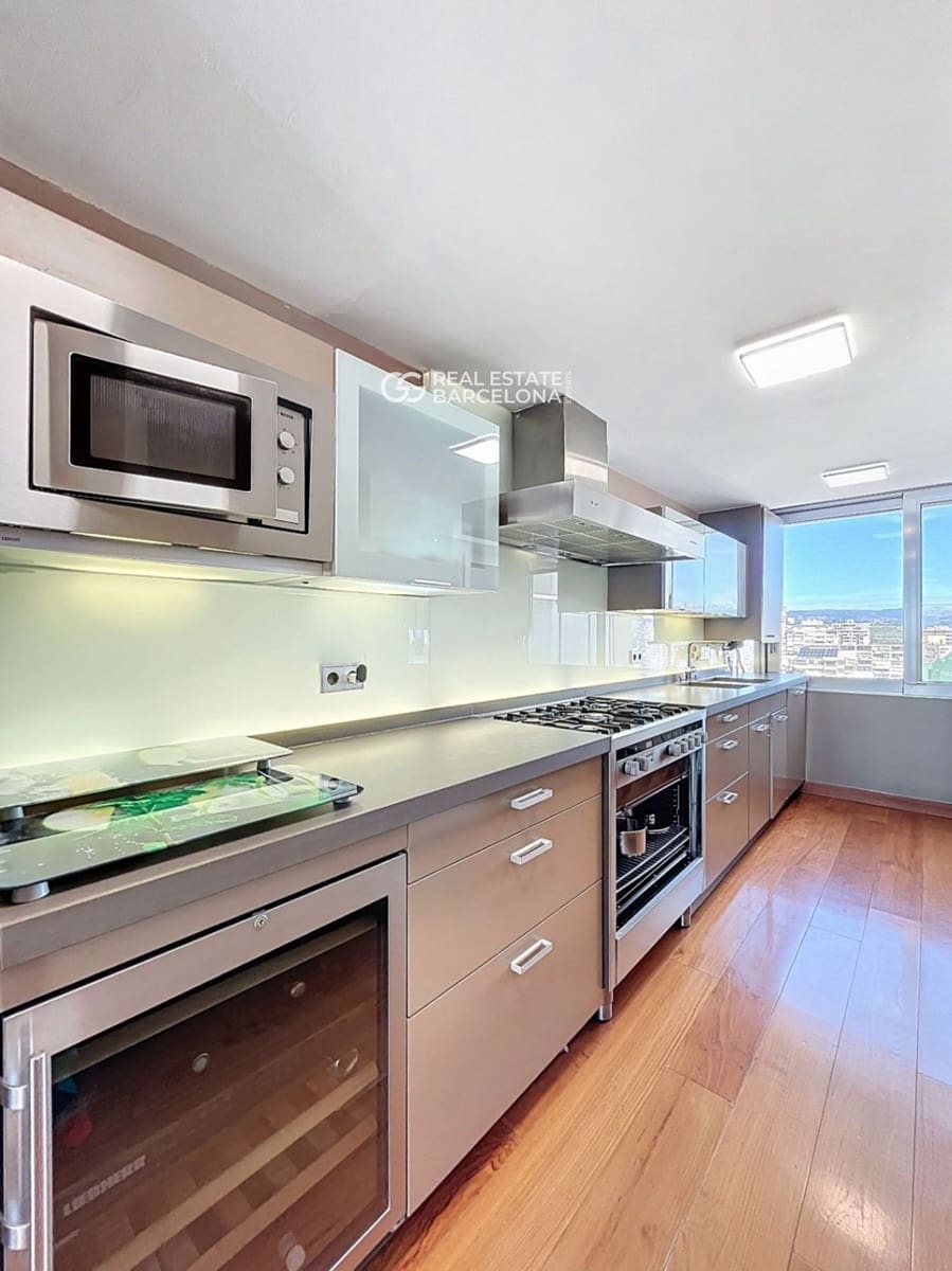 4 bedroom Flat for sale in Benidorm with pool garage - € 2,500,000 (Ref: 9720772)