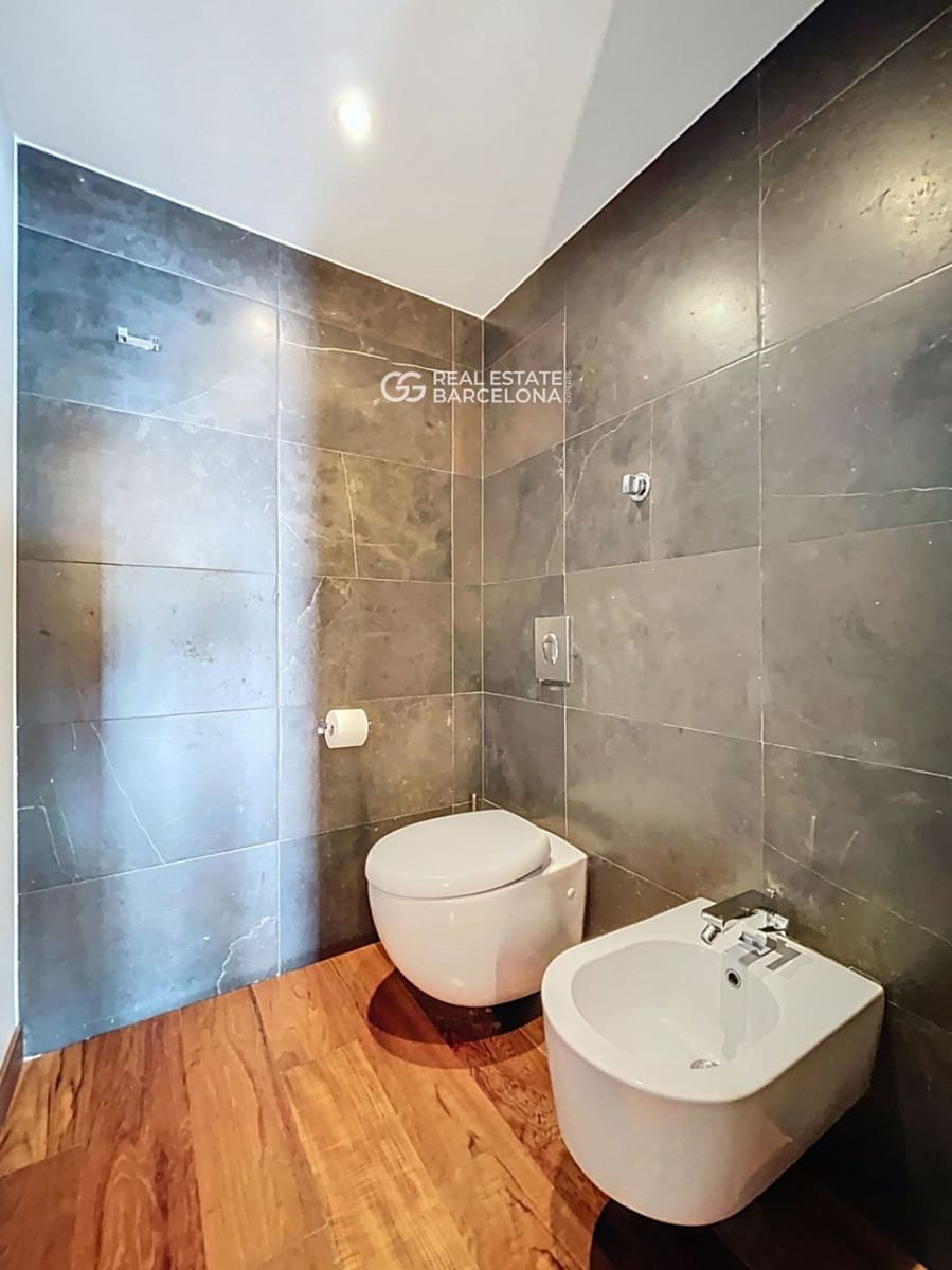 4 bedroom Flat for sale in Benidorm with pool garage - € 2,500,000 (Ref: 9720772)