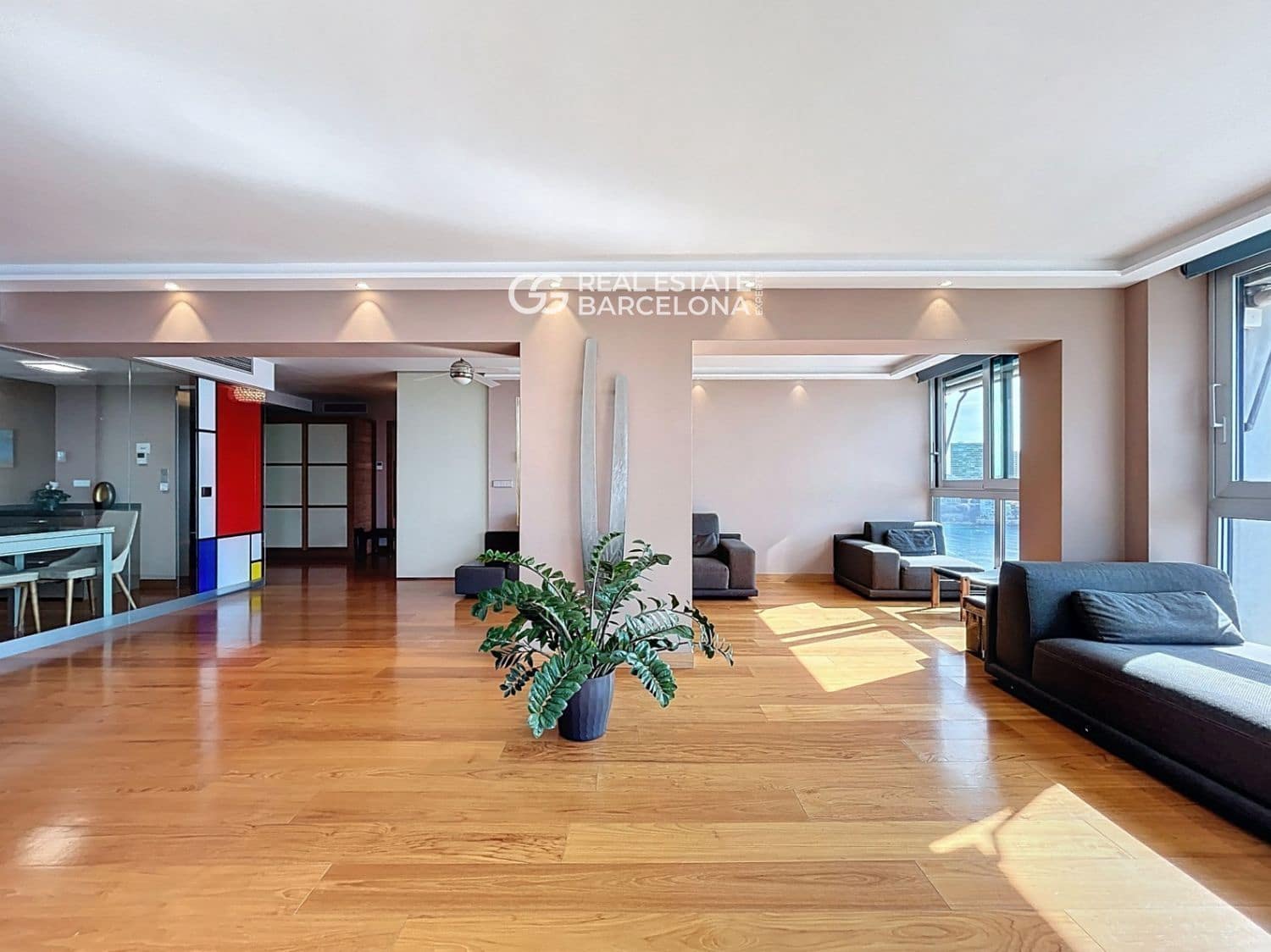 4 bedroom Flat for sale in Benidorm with pool garage - € 2,500,000 (Ref: 9720772)