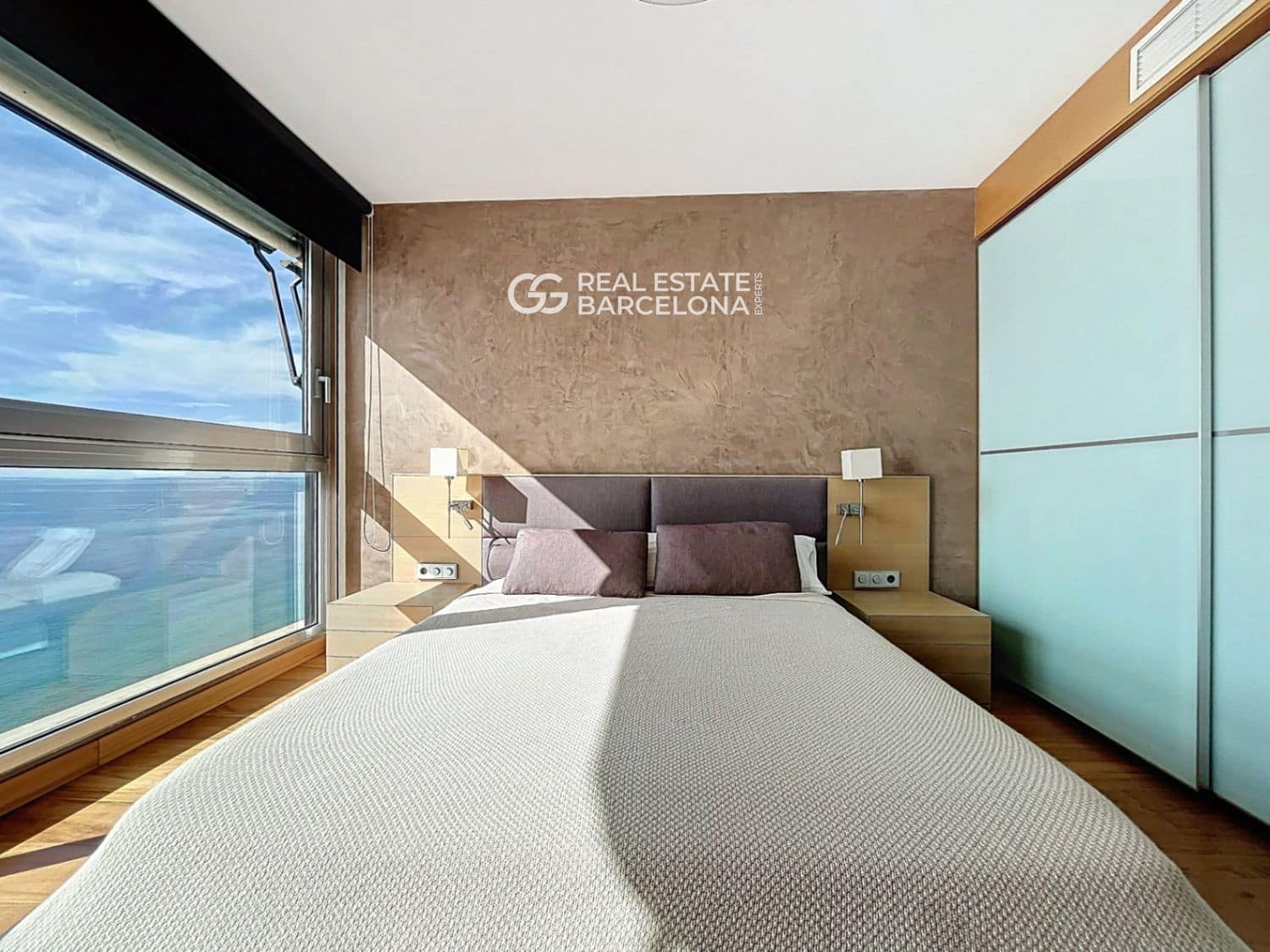 4 bedroom Flat for sale in Benidorm with pool garage - € 2,500,000 (Ref: 9720772)