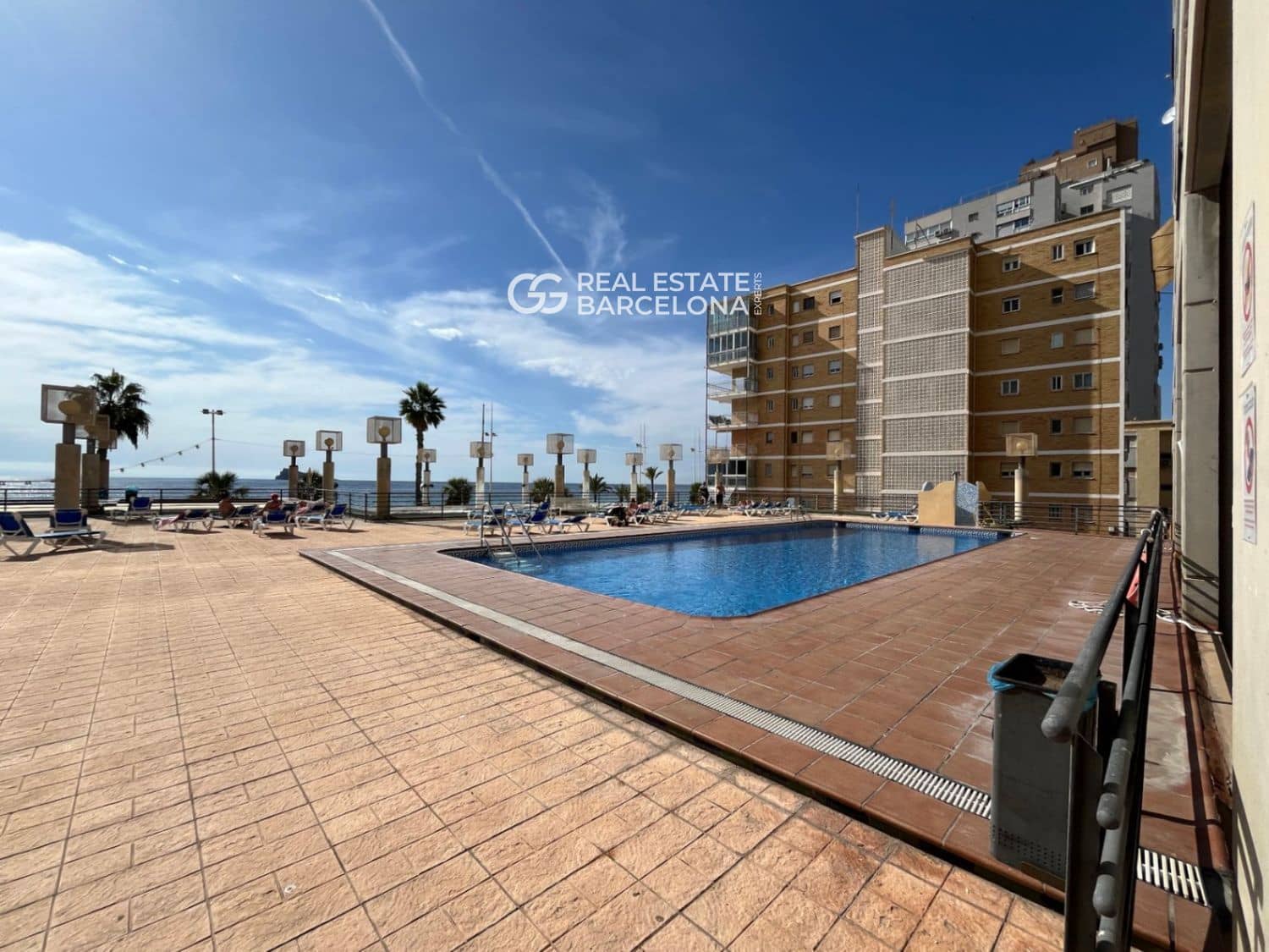 4 bedroom Flat for sale in Benidorm with pool garage - € 2,500,000 (Ref: 9720772)