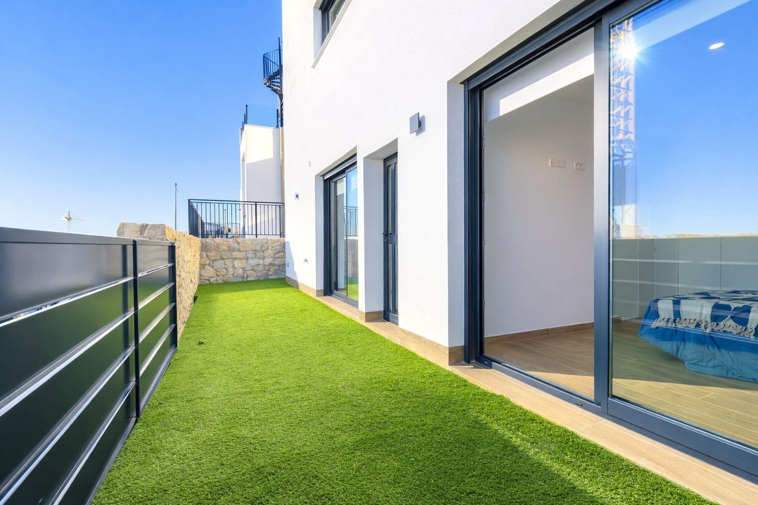 6 bedroom Villa for sale in Algorfa with pool garage - € 965,000 (Ref: 9734121)