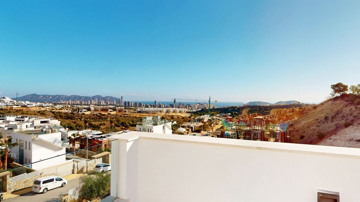 Chalet de 4 habitaciones en Finestrat en venta con piscina garaje - 899.900 € (Ref: 9737018)