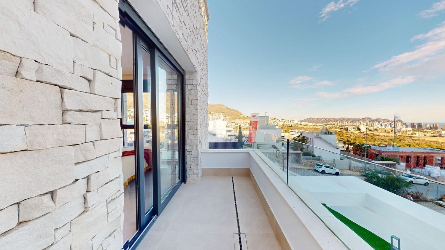 Chalet de 4 habitaciones en Finestrat en venta con piscina garaje - 899.900 € (Ref: 9737018)