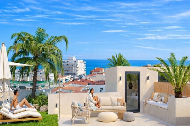 2 bedroom Penthouse for sale in Torrevieja with pool - € 538,000 (Ref: 9737021)