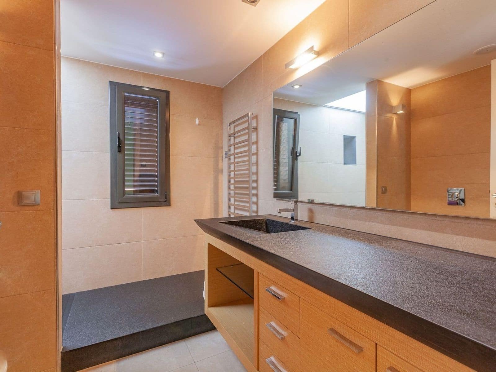 5 bedroom Villa for sale in Argentona with pool garage - € 875,000 (Ref: 9740231)