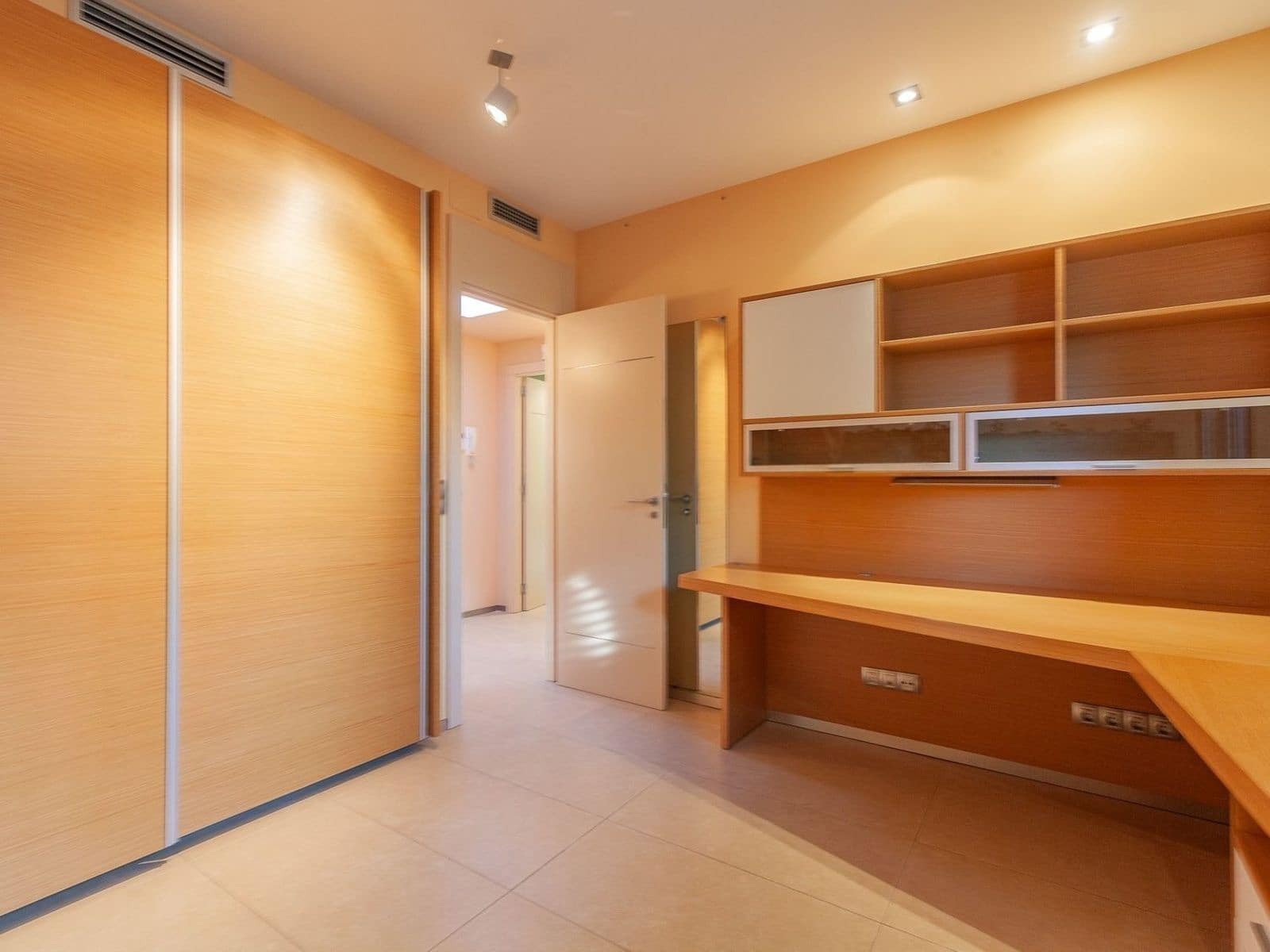 5 bedroom Villa for sale in Argentona with pool garage - € 875,000 (Ref: 9740231)