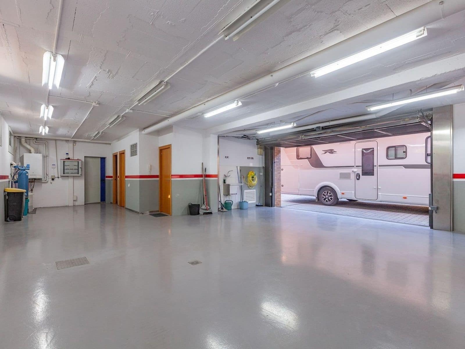 5 bedroom Villa for sale in Argentona with pool garage - € 875,000 (Ref: 9740231)