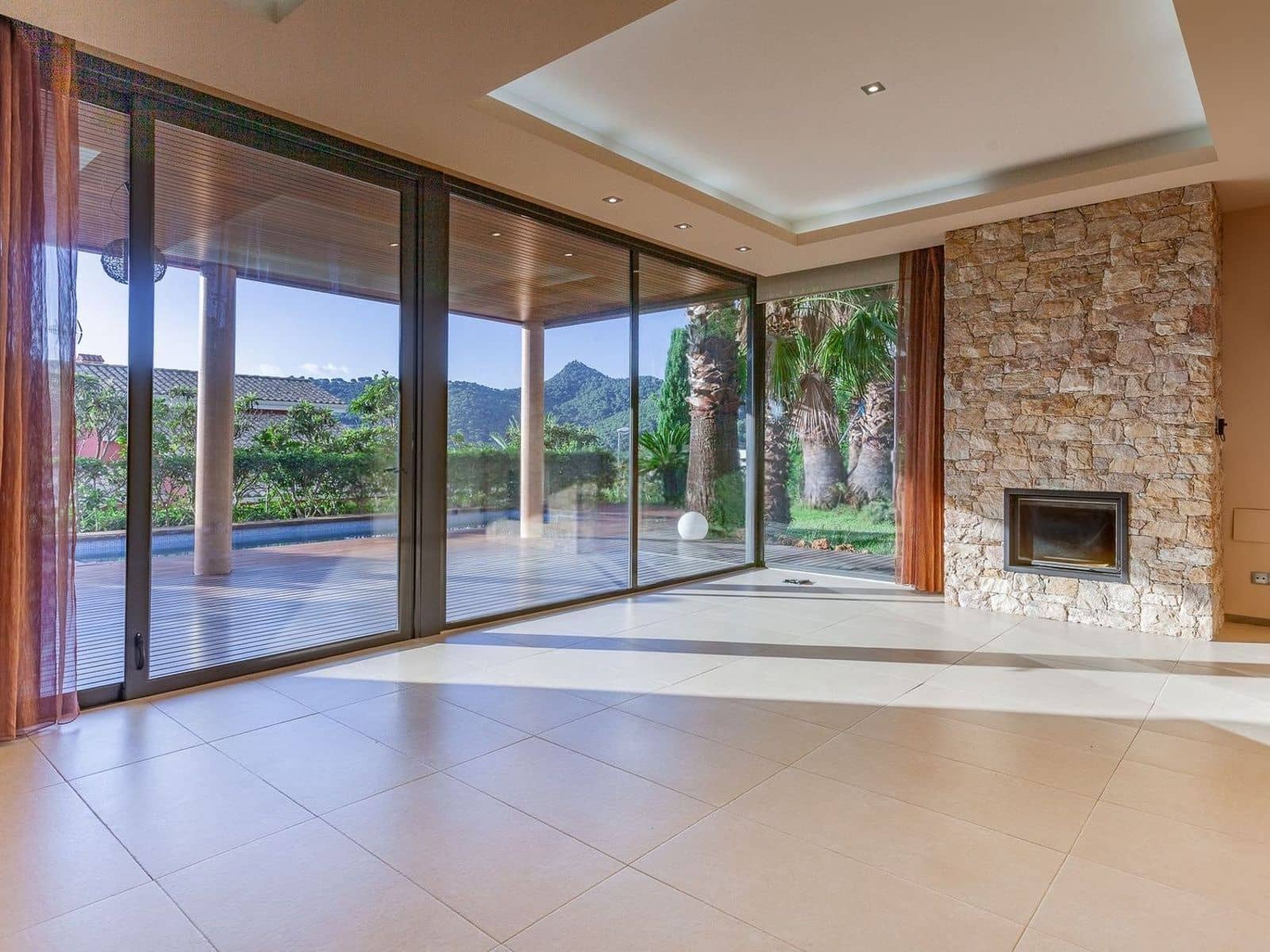 5 bedroom Villa for sale in Argentona with pool garage - € 875,000 (Ref: 9740231)