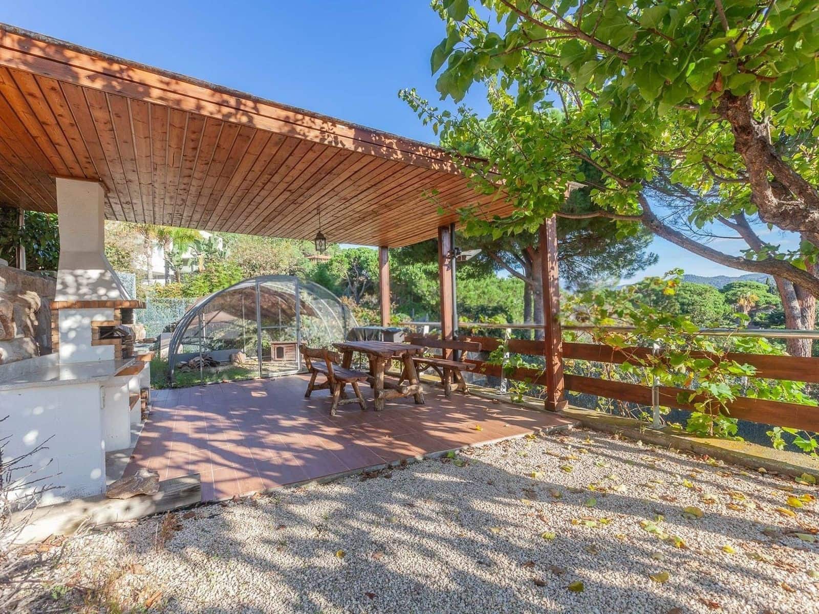 5 bedroom Villa for sale in Argentona with pool garage - € 875,000 (Ref: 9740231)