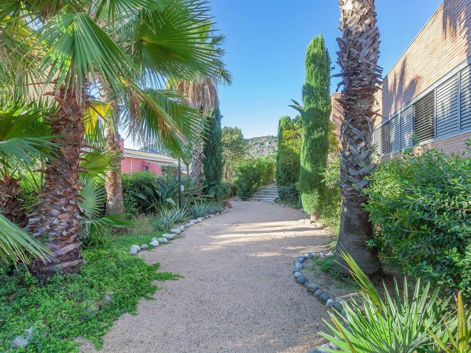 5 bedroom Villa for sale in Argentona with pool garage - € 875,000 (Ref: 9740231)