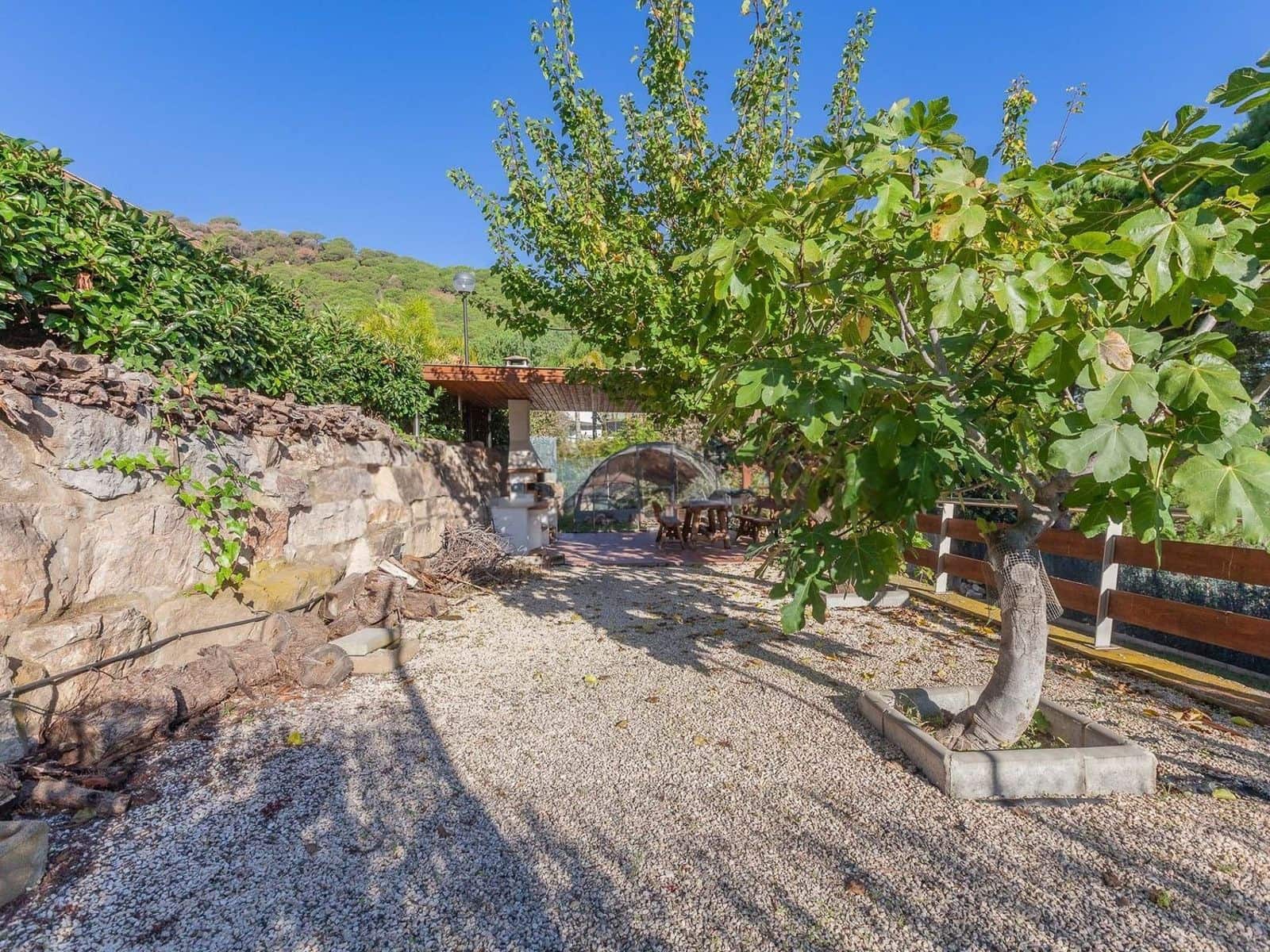 5 bedroom Villa for sale in Argentona with pool garage - € 875,000 (Ref: 9740231)