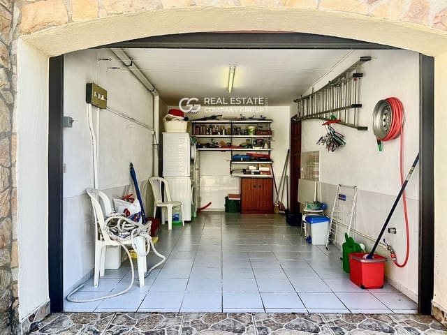 3 sypialnia Dom na sprzedaż w Empuriabrava, Castelló d'Empúries z basenem garażem - 385 000 € (Ref: 9753384)