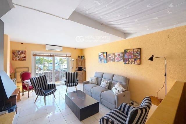 4 soverom Villa til salgs i Empuriabrava, Castelló d'Empúries med garasje - € 475 000 (Ref: 9755026)