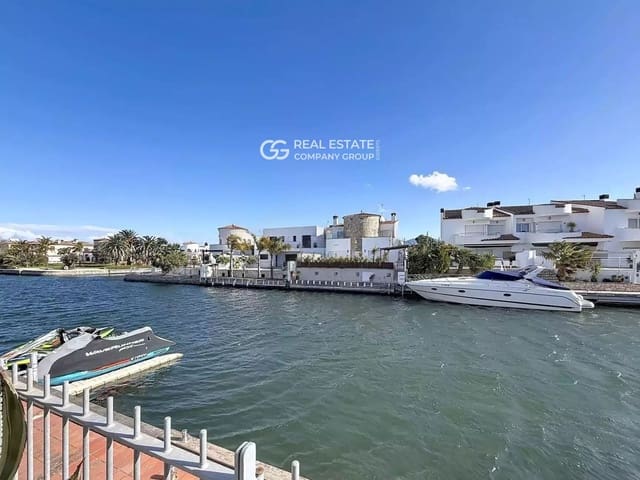 4 soverom Villa til salgs i Empuriabrava, Castelló d'Empúries med garasje - € 475 000 (Ref: 9755026)