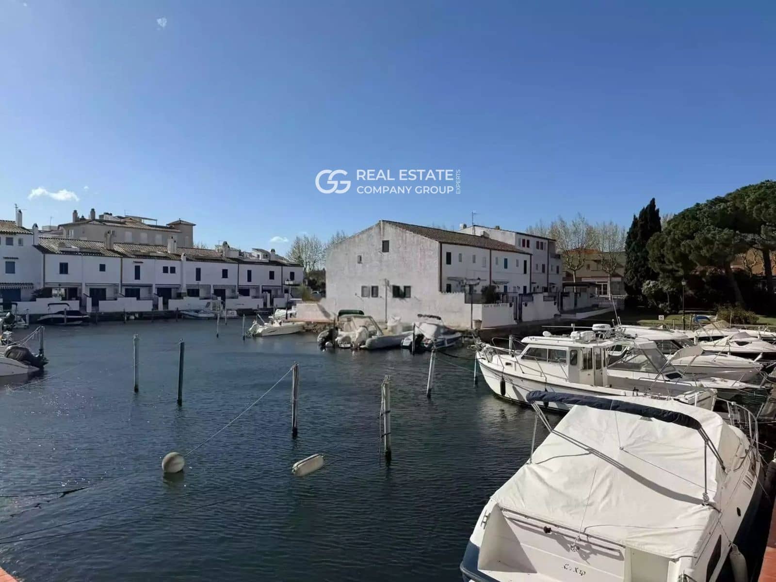 4 soverom Villa til salgs i Empuriabrava med garasje - € 475 000 (Ref: 9755026)