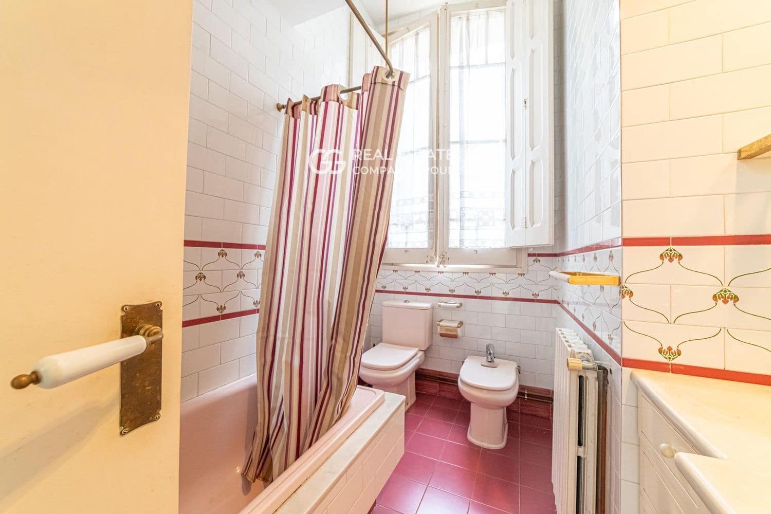 4 sypialnia Willa na sprzedaż w Caldes de Malavella z basenem garażem - 595 000 € (Ref: 9760956)