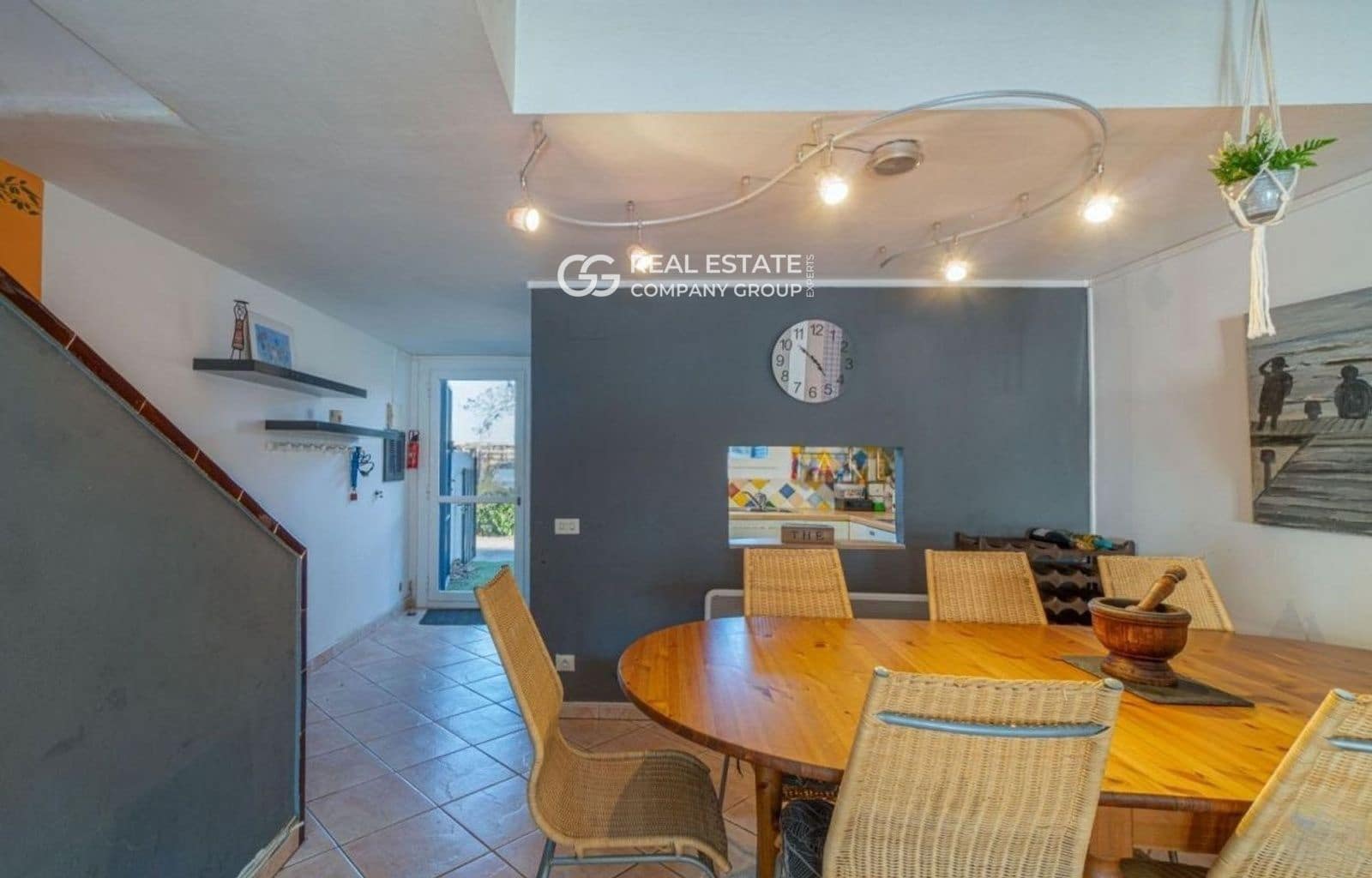 4 slaapkamer Villa te koop in Empuriabrava met zwembad garage - € 455.000 (Ref: 9760957)