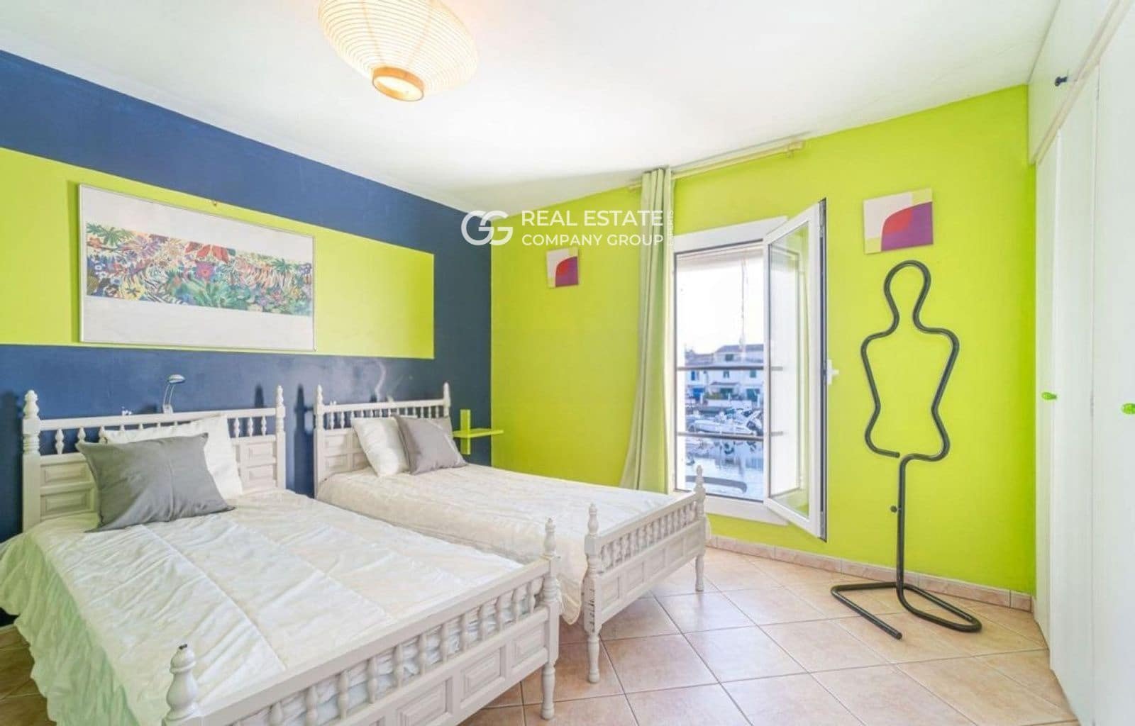 4 slaapkamer Villa te koop in Empuriabrava met zwembad garage - € 455.000 (Ref: 9760957)