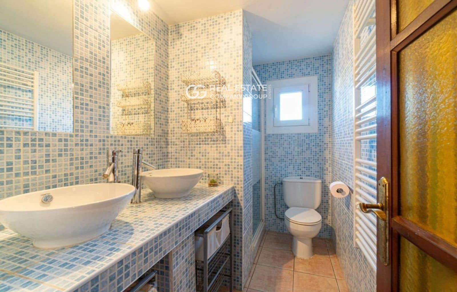 4 slaapkamer Villa te koop in Empuriabrava met zwembad garage - € 455.000 (Ref: 9760957)