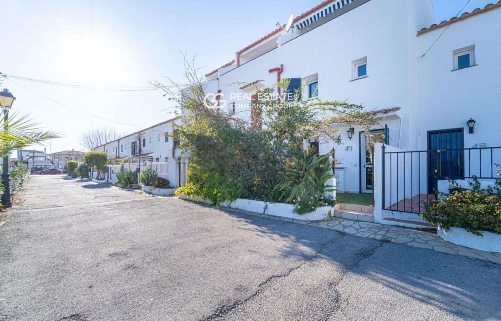4 slaapkamer Villa te koop in Empuriabrava met zwembad garage - € 455.000 (Ref: 9760957)