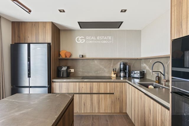 4 soverom Villa til salgs i Sitges med svømmebasseng - € 1 895 000 (Ref: 9760958)