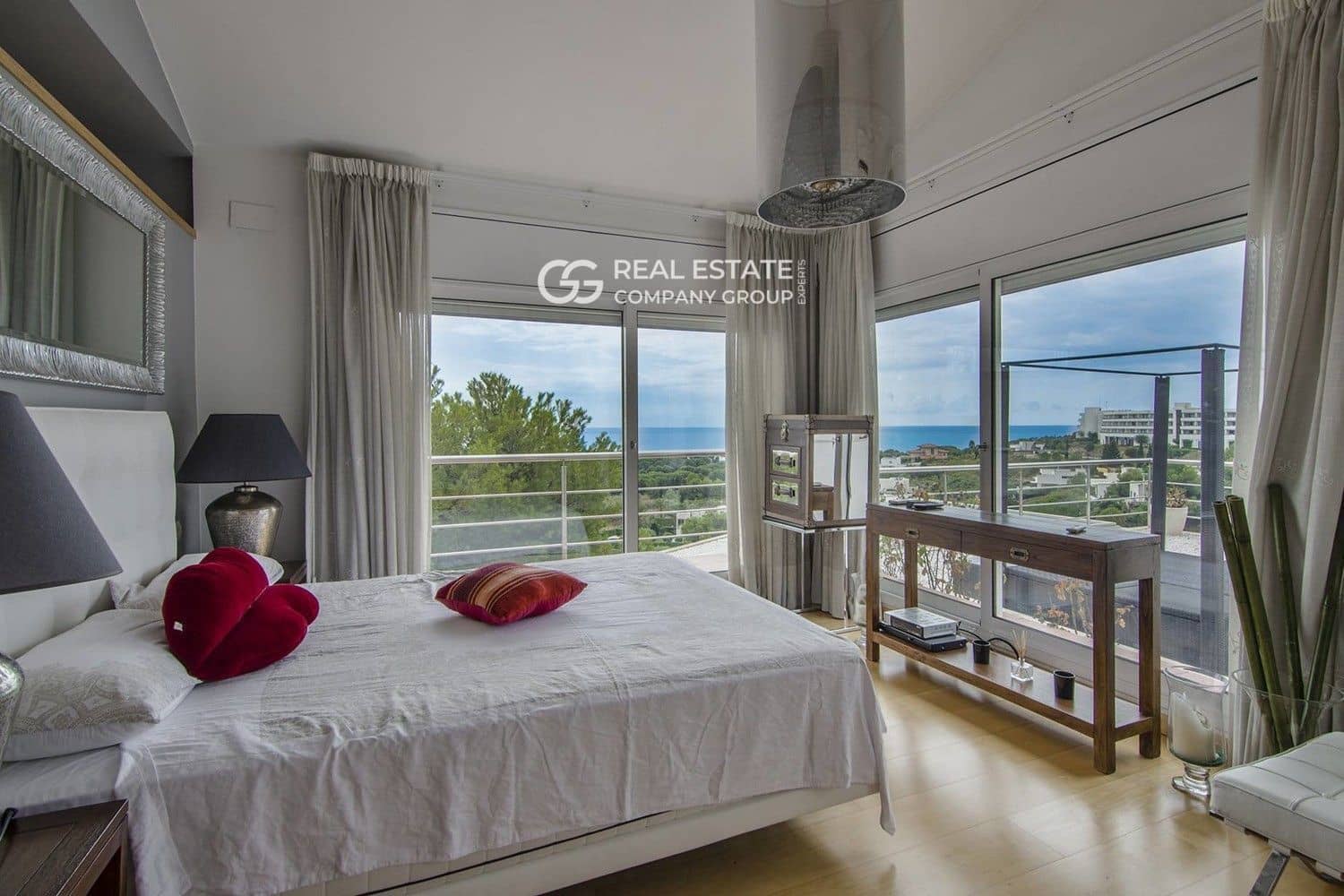 5 sypialnia Willa na sprzedaż w Sitges z basenem garażem - 2 550 000 € (Ref: 9760959)