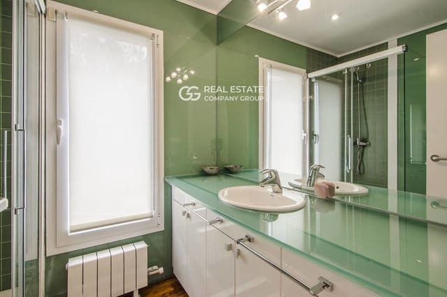 5 soverom Villa til salgs i Sitges med svømmebasseng garasje - € 2 550 000 (Ref: 9760959)