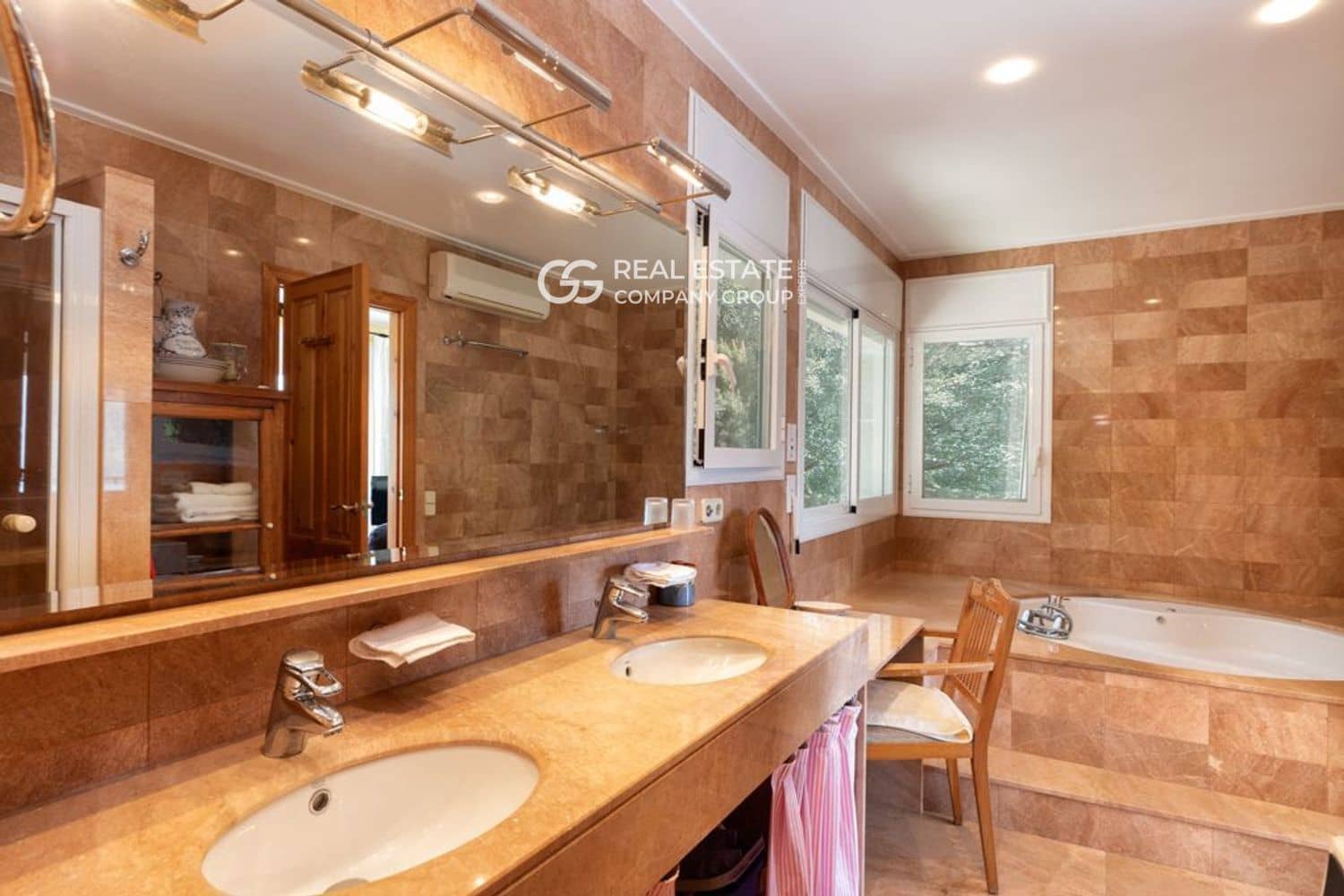 5 soverom Villa til salgs i Blanes med svømmebasseng garasje - € 2 200 000 (Ref: 9760966)