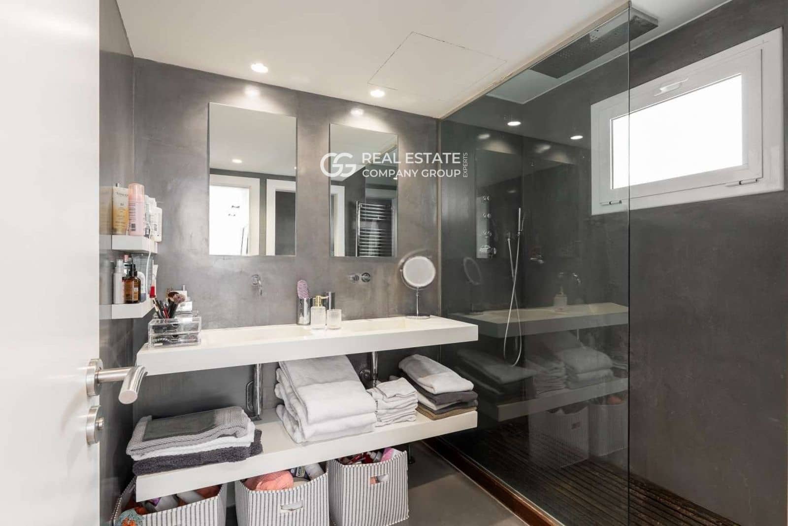 5 soveværelse Lejlighed til salg i Barcelona by med swimmingpool garage - € 2.180.000 (Ref: 9760969)