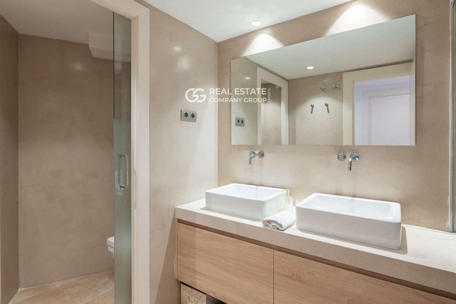 5 soveværelse Lejlighed til salg i Barcelona by med swimmingpool garage - € 2.180.000 (Ref: 9760969)