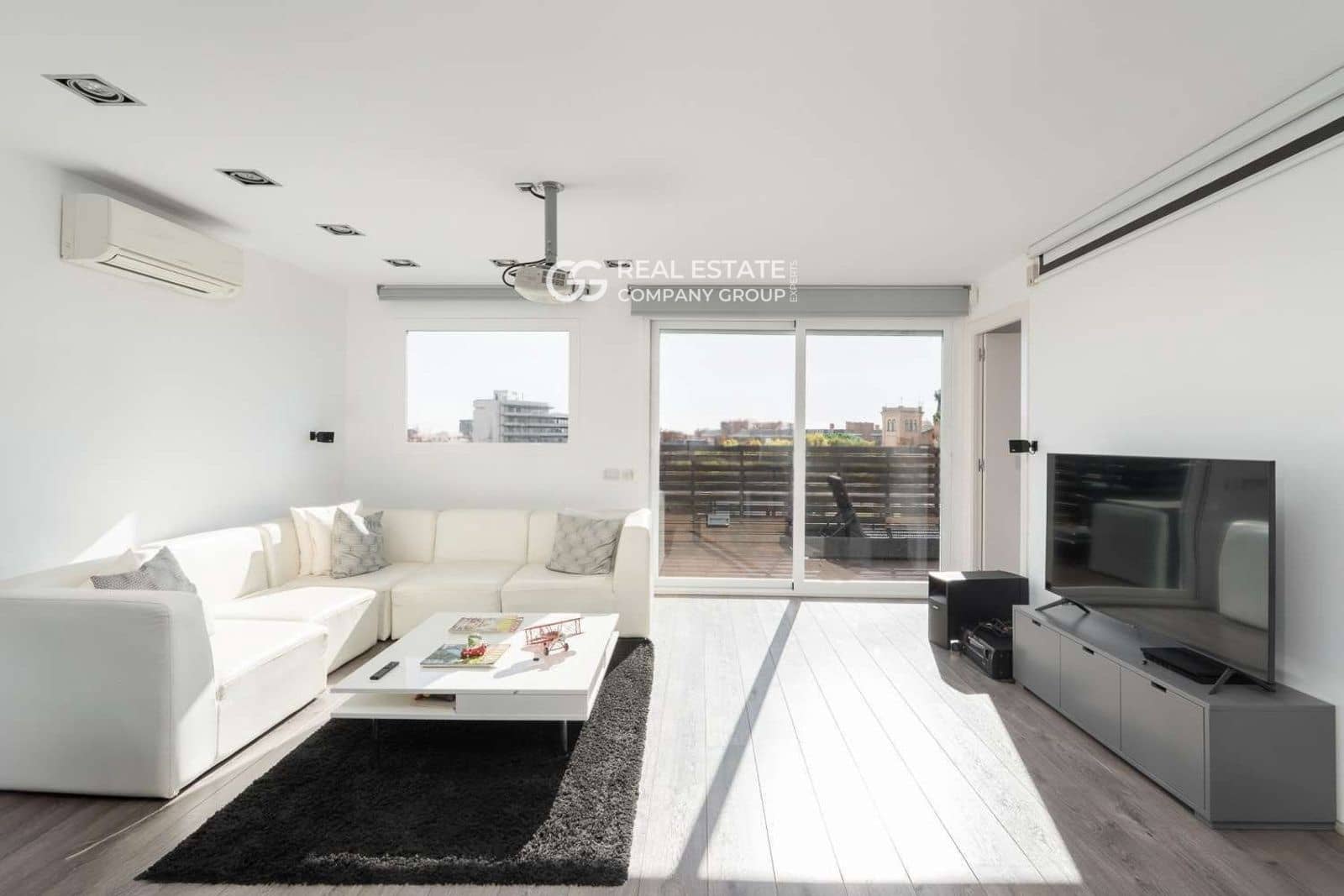 5 soveværelse Lejlighed til salg i Barcelona by med swimmingpool garage - € 2.180.000 (Ref: 9760969)